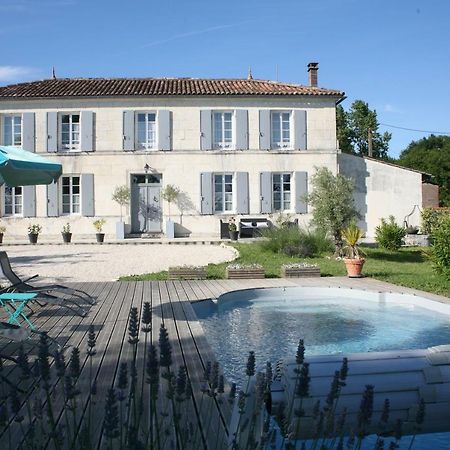 Au Coeur Des Vignes Bed & Breakfast Archiac ภายนอก รูปภาพ