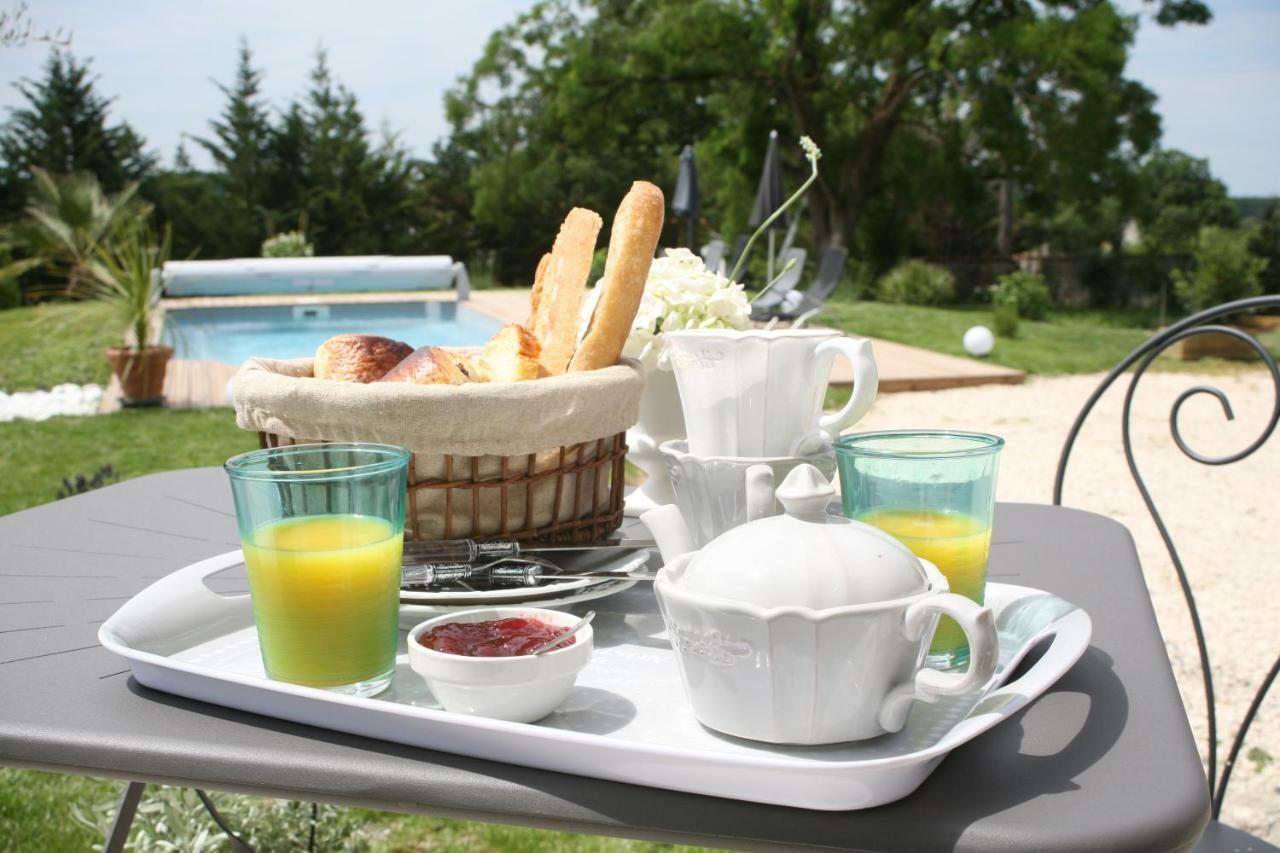 Au Coeur Des Vignes Bed & Breakfast Archiac ภายนอก รูปภาพ